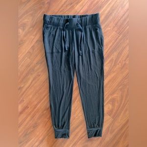 Black Isabel maternity joggers